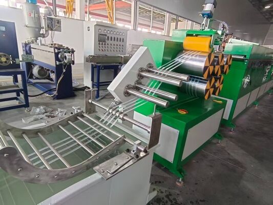 Auto-tankwaterniveau ¢ PP-strop-extrusielijn
