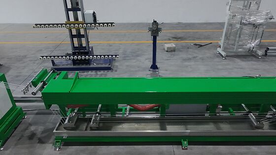 Glanzige oppervlakte afwerking met spiegelchroomrollers in haul-off-eenheden