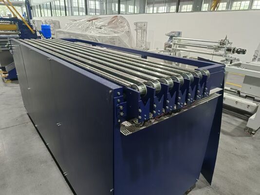 Isolatie met een dikte van 100 mm op oven en doos